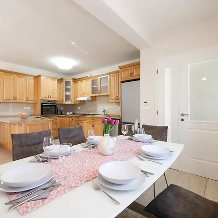 Apartament Atp2 *